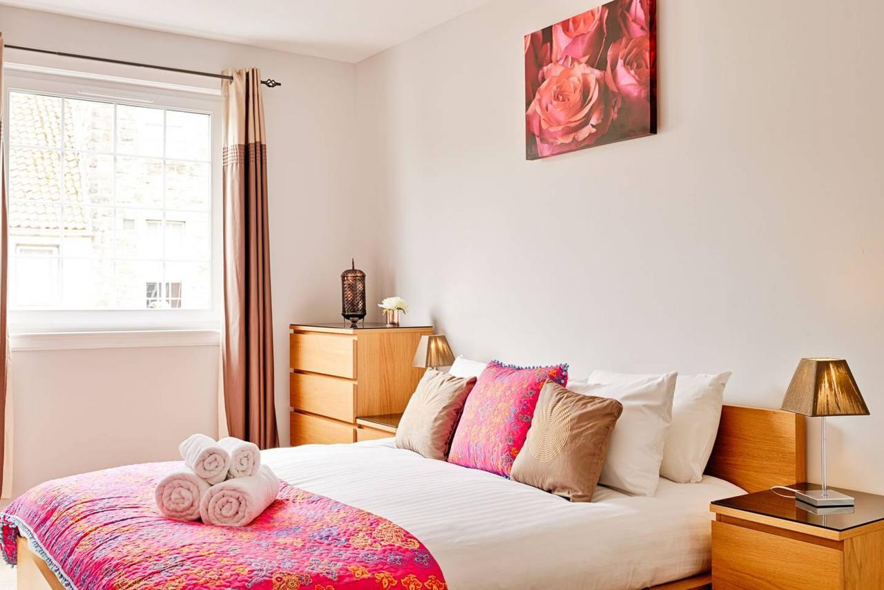 Joivy Bright Royal Mile Apartment Edimburgo Exterior foto